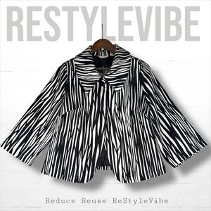 LAURA ASHLEY Women’s Size S Blazer Jacket Cropped Style Zebra Pattern Lined